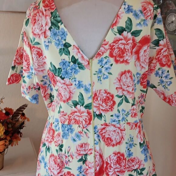 ASOS Curve Floral Pique Sheath Dress - Picture 7 of 14